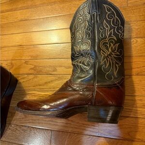 Justin Boots Brown Foot with Black Shaft Western Boots